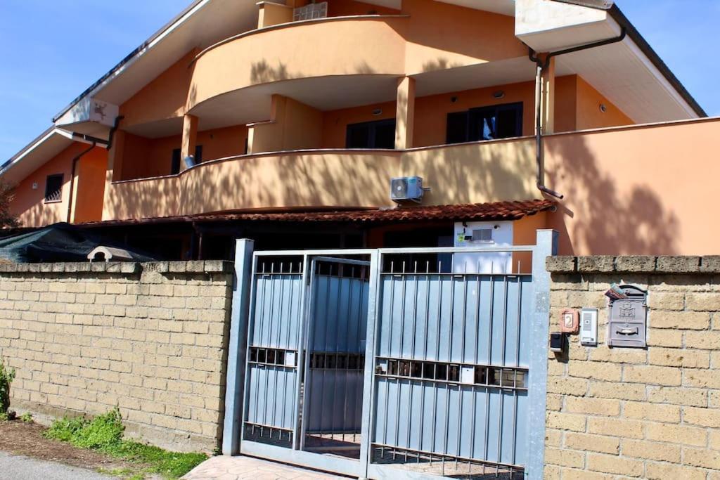 Апартаменти The Garden House Fco, Self Check In And Free Private Parking Ф'юмічіно Екстер'єр фото