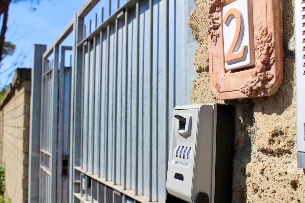 Апартаменти The Garden House Fco, Self Check In And Free Private Parking Ф'юмічіно Екстер'єр фото